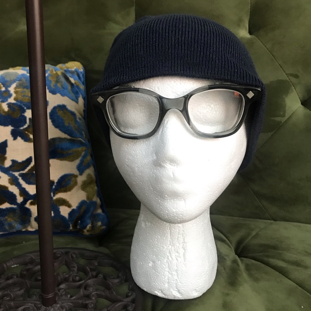 Men’s navy beanie